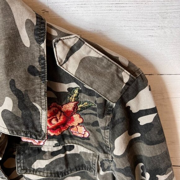 Atmosphere Shacket Womens Size 10 Camouflage Floral Patches Utility Military - Picture 10 of 16
